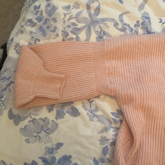 Asos v neck sweater - Picture 2 of 3